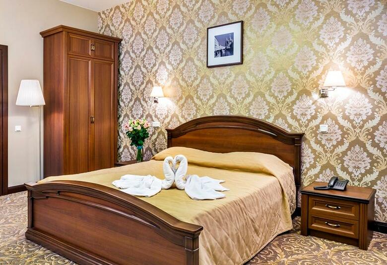 M-hotel