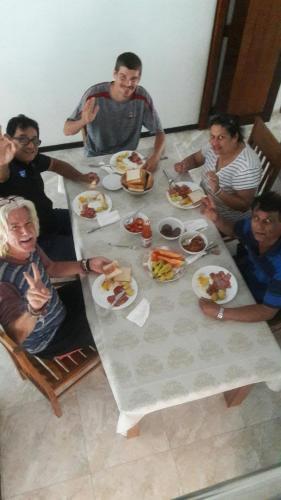 Hostal Yaarl Holiday Inn