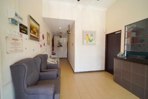 Cmn Hotel