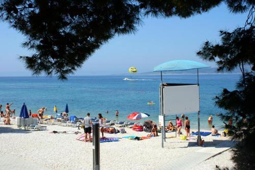 Hostal Triple Room Baska Voda 6748b