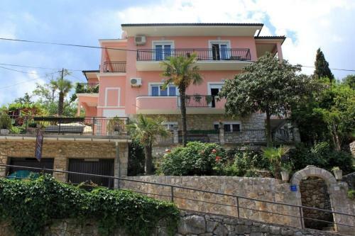 Apartment Medveja 2305b