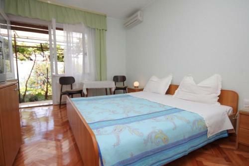 Hostal Double Room Medveja 7775a