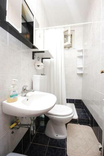 Hostal Double Room Medveja 2305b