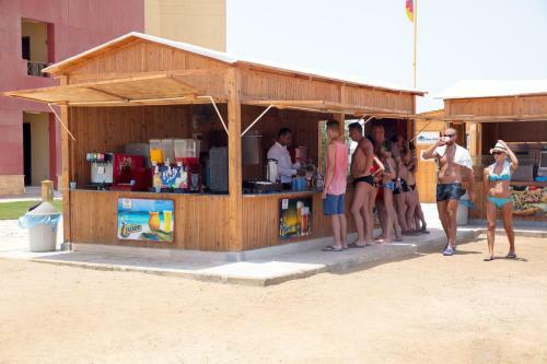 Hotel Royal Tulip Beach Resort