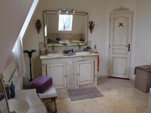 Holiday Home Pont Saint Esprit With Fireplace 03