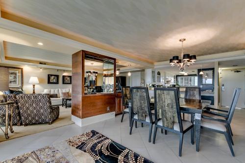 Penthouse 704- Carolina Dunes Apartment