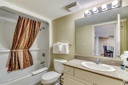 The Island Vista 910 Apartment