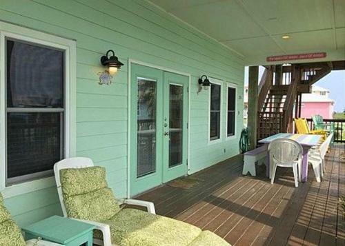 220rd-island Breeze