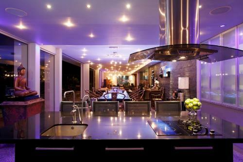 Bluesiam Villa