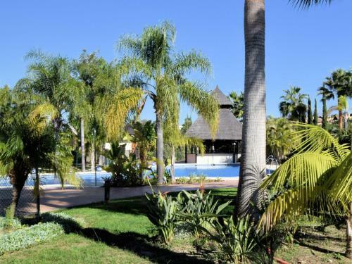 Cozy Apartment In Marbella With Swimming Pool