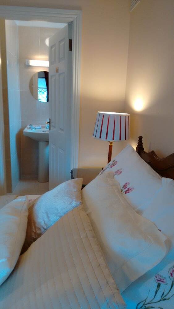Corrib View Farm Country Bed & Breakast
