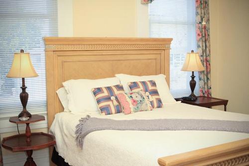 Dupont Mansion Historic Bed And Breakfast