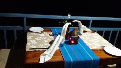 Mistletoe Homestay & Cafe