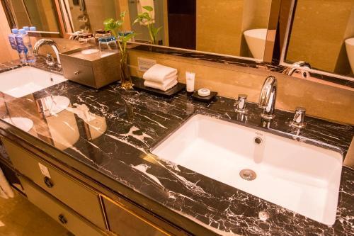 Hotel Howard Johnson Tianyu Plaza Yingtan