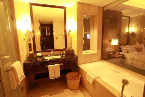 Hotel Howard Johnson Tianyu Plaza Yingtan
