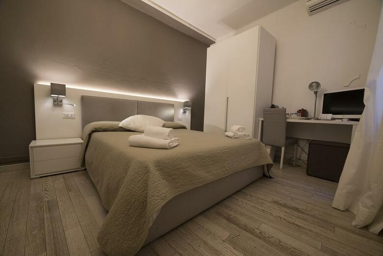 Residencia Al Portico Guest House