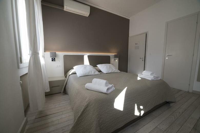 Residencia Al Portico Guest House