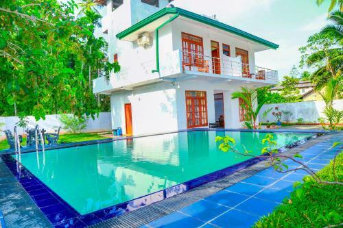 Hostal Field Side Villa