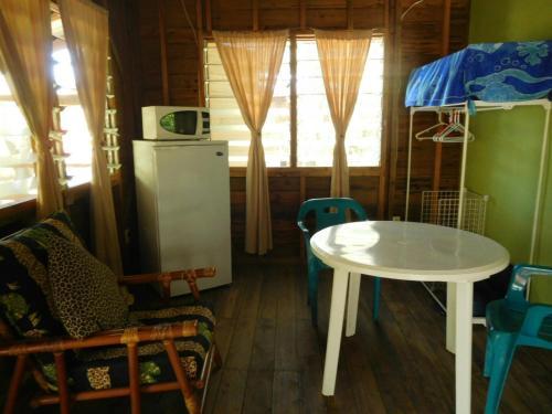 Hostal High Tide Guest House
