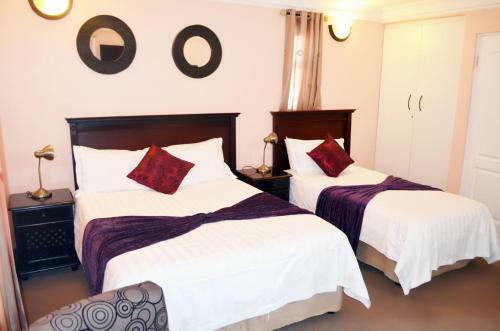 Hostal Phomolo Guest House