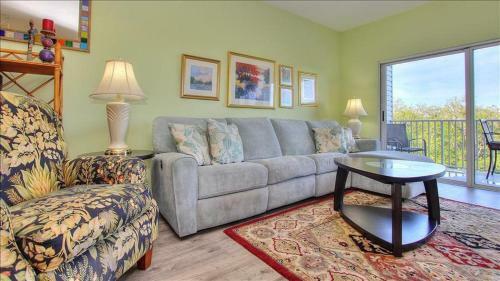 Mariner's Pointe 202 Home