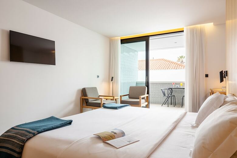 �vora Olive Hotel