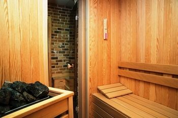 Hotel Cube Suites