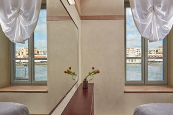 Domus Renier Boutique Hotel