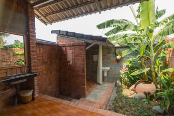 Hotel Sen Viet Phu Quoc Village & Spa