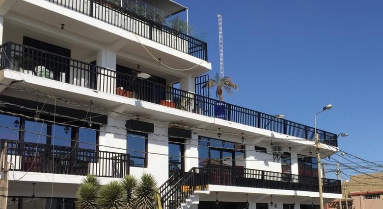 Hostal Ica Adventures II