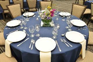 The Lismore Hotel Eau Claire - A Doubletree By Hilton Hotel