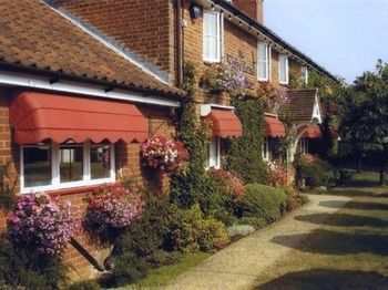 Bed & Breakfast The Longham White Horse