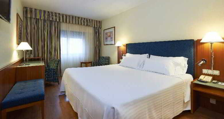 Hotel Up Rooms Vic