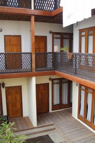 Posada Three Seasons Inn & Spa