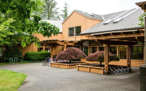 Mount Hood Village Deluxe Cabin 6
