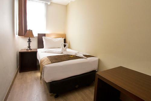 Hotel Gunawangsa Merr, Dhm Associates