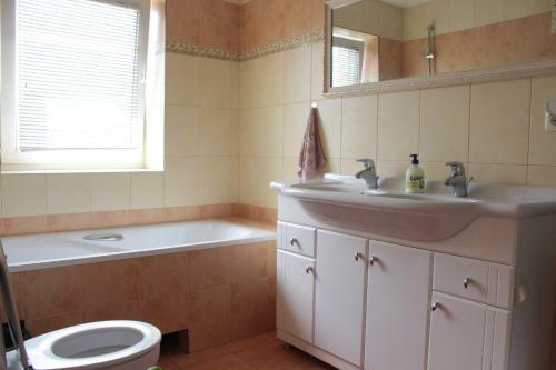Hostal Jasmin Guest House