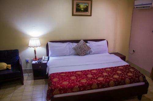 Hotel Deen Apartment Services