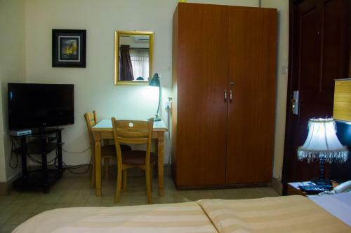 Hotel Deen Apartment Services