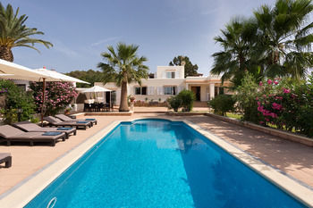 Villa Can Petrus
