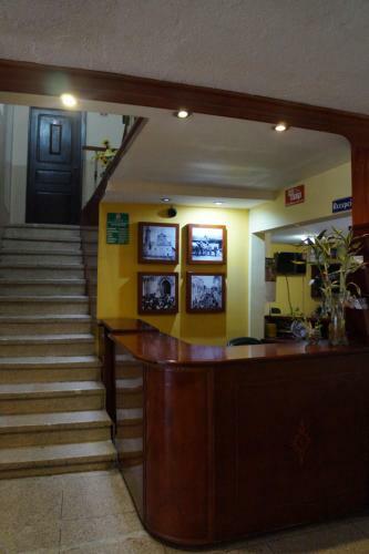Hotel Hostal Pucar�