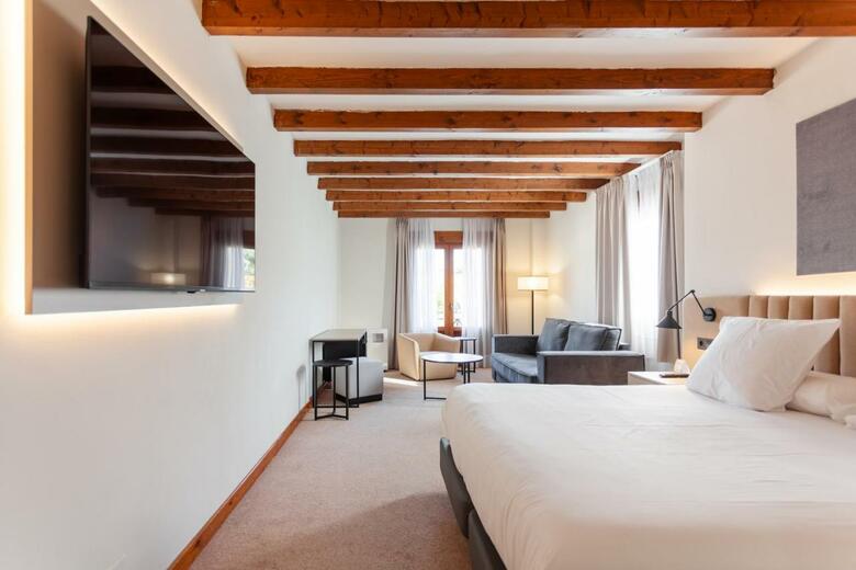 Dwo Rioja Wine Hotel
