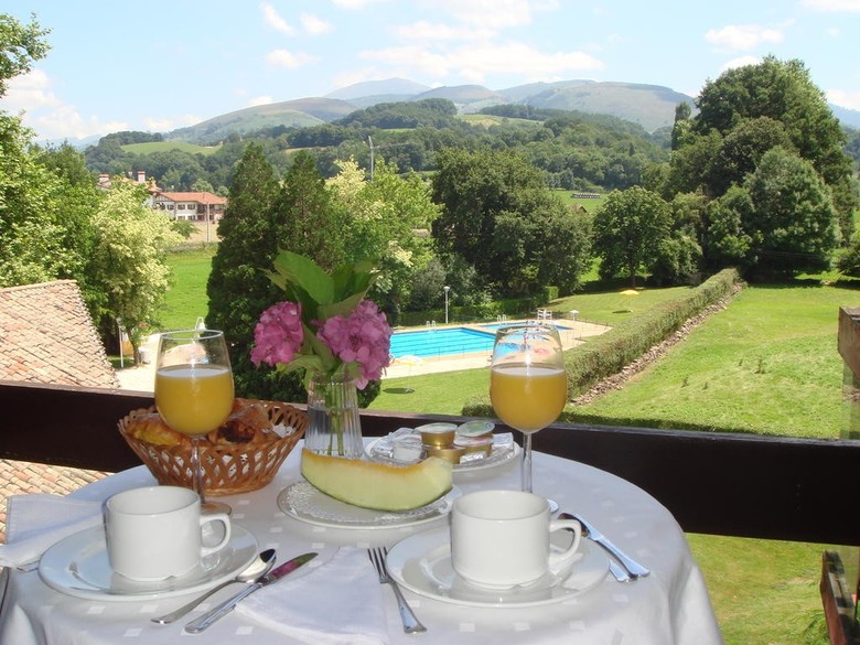 Hotel Bazt�n
