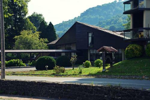 Hotel Bazt�n