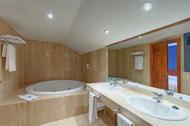 Hotel Segovia Sierra De Guadarrama