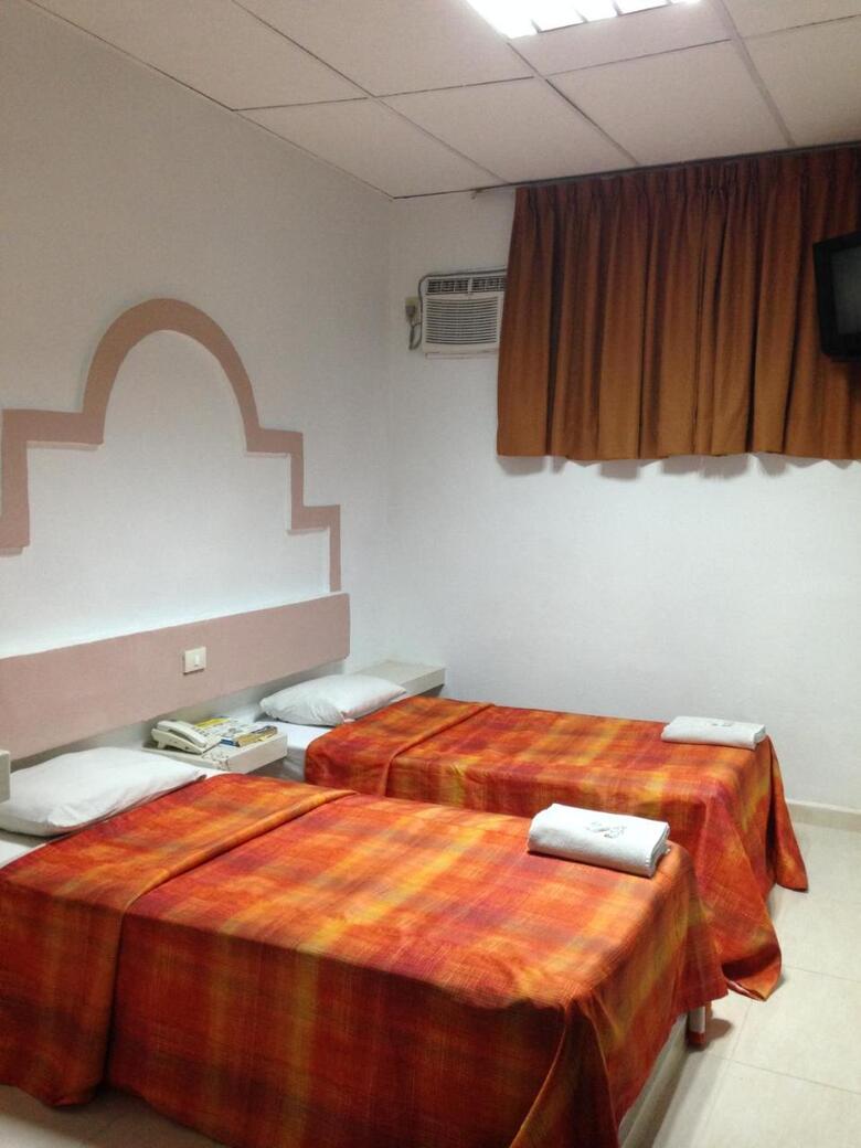 Hotel Moreno