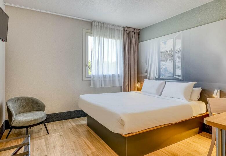 Hotel B&B H�tel Bordeaux Mios