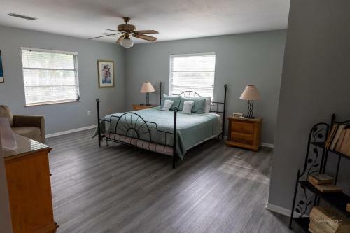 Hostal Village House Siesta Key