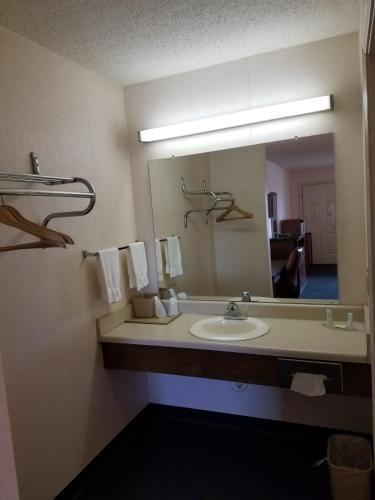 Motel Suburban Inn