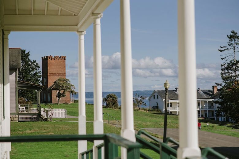 Lodge Fort Worden